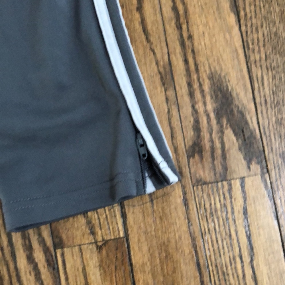 Mint condition adidas pants size medium 10/12 - Picture 3 of 3